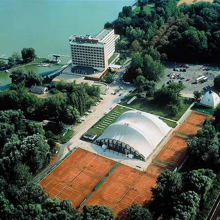 Szálloda Hunguest Helikon 3*