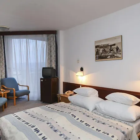 Hunguest Helikon 3*