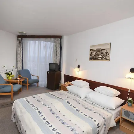 Hunguest Helikon 3*