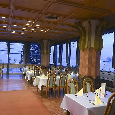 Hunguest Helikon Szálloda 3*